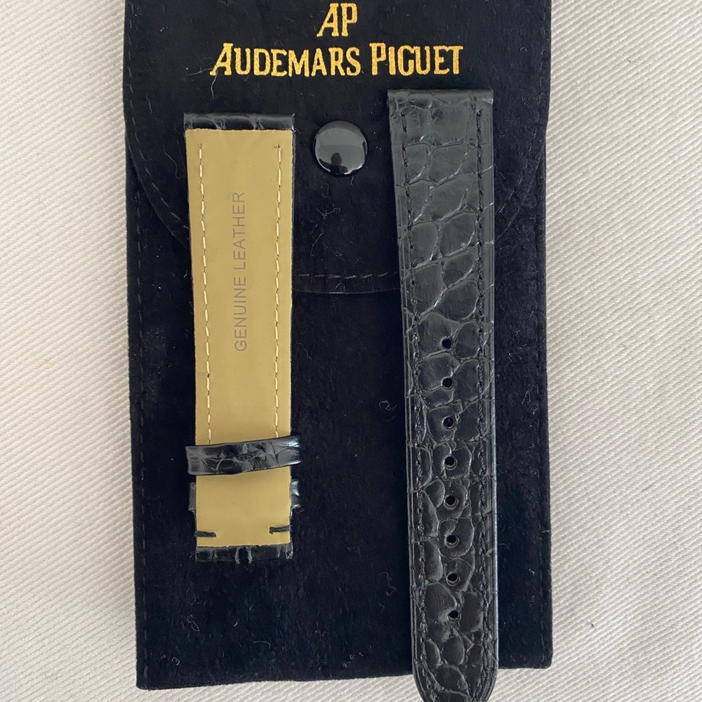 Audemars Piguet Vintage 18mm Black Crocodile Leather Strap - Picture 3 of 4